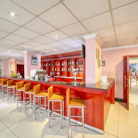 Hotel La Falaise Yaounde-3